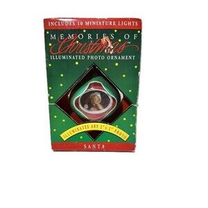NEW Vintage “Memories of Christmas” Illuminated Photo Ornament